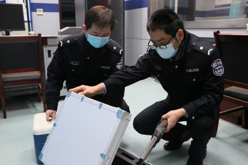 偷窥用户隐私、传播淫秽信息……武汉警方重拳出击让“流氓APP”无所遁形！